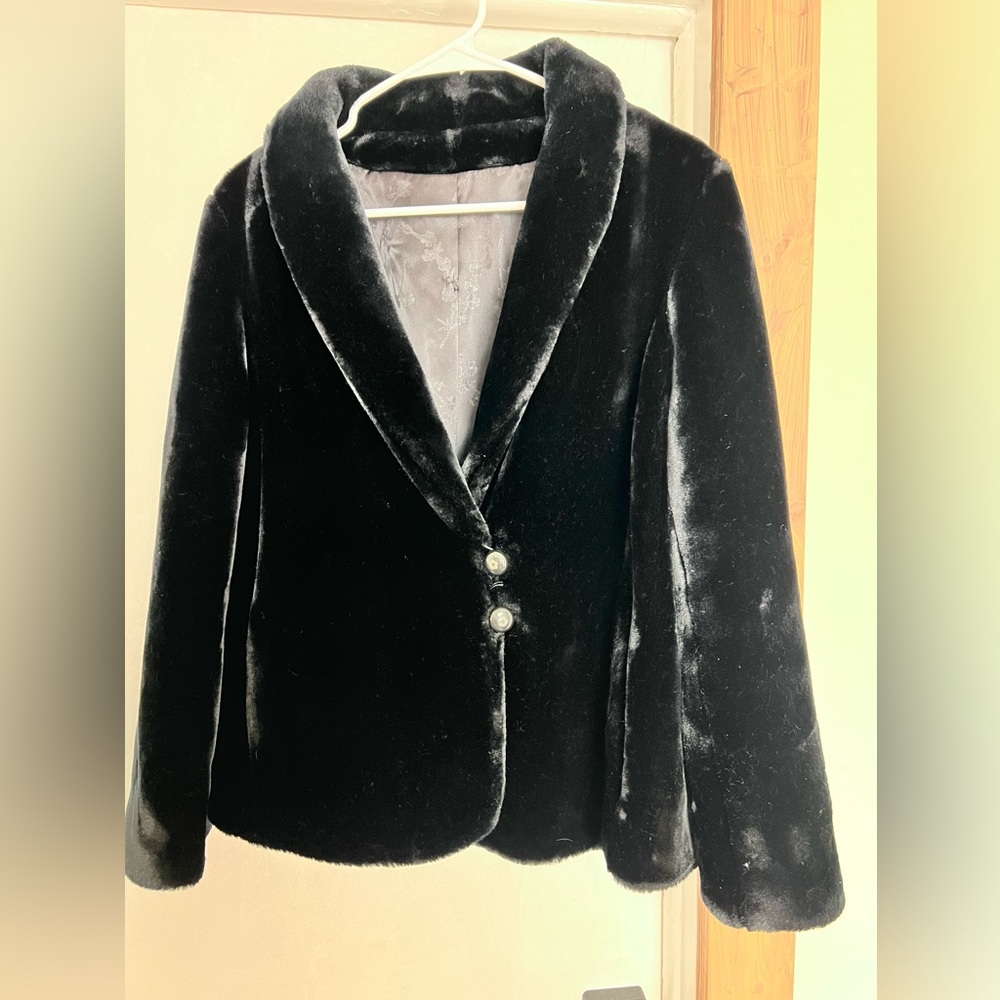 Women’s faux Fur Coat M/L